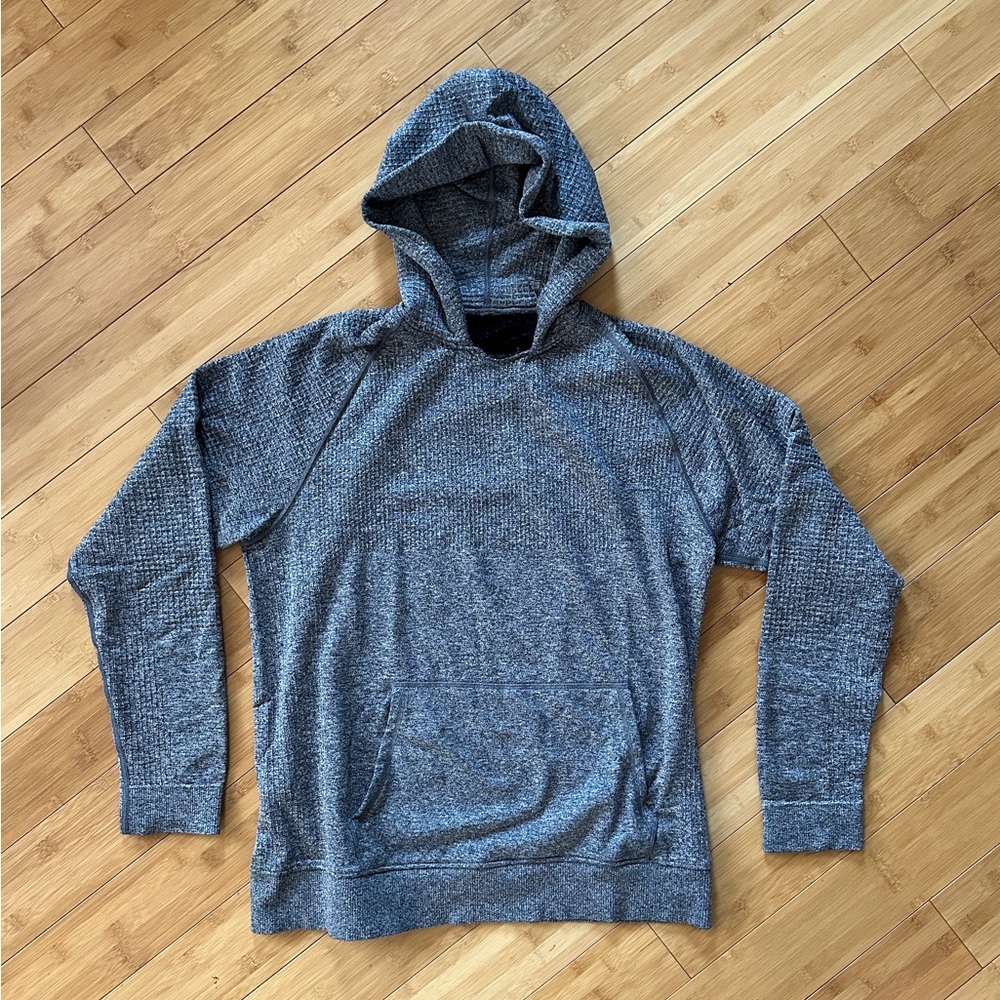 lululemon gray/black heather engineered warmth hoodie. Size XL